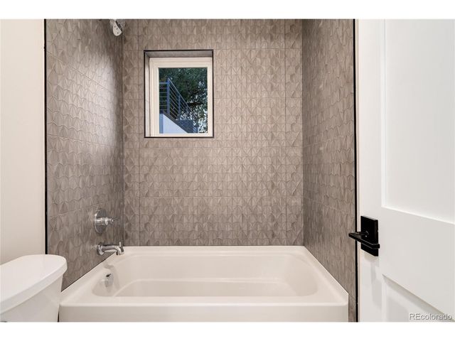 3227 W 21st Ave, Denver, CO 80211