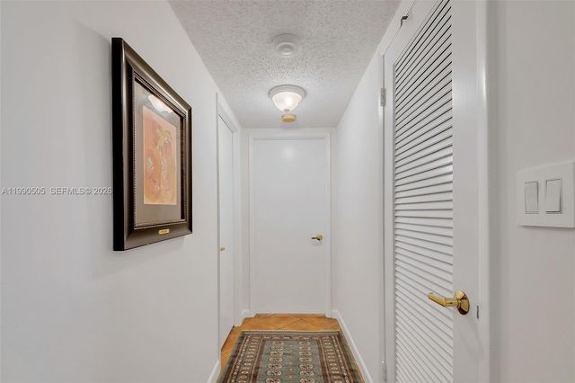 2301 Collins Ave 533, Miami Beach, FL 33139