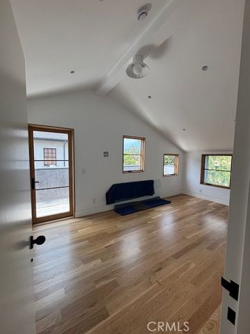 2002 Virginia, Los Angeles, CA 90016