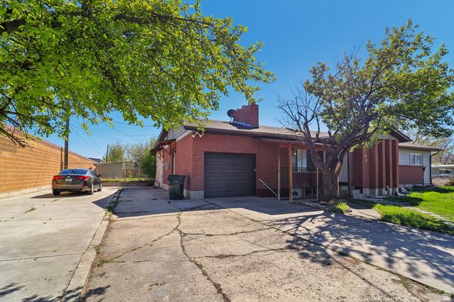 1785 W 3300 S, West Valley City, UT 84119