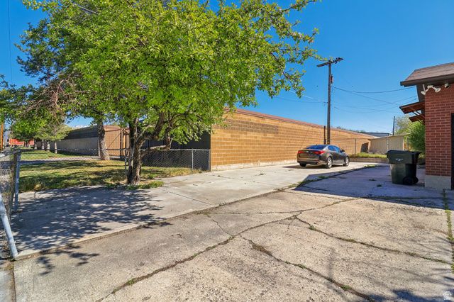 1785 W 3300 S, West Valley City, UT 84119