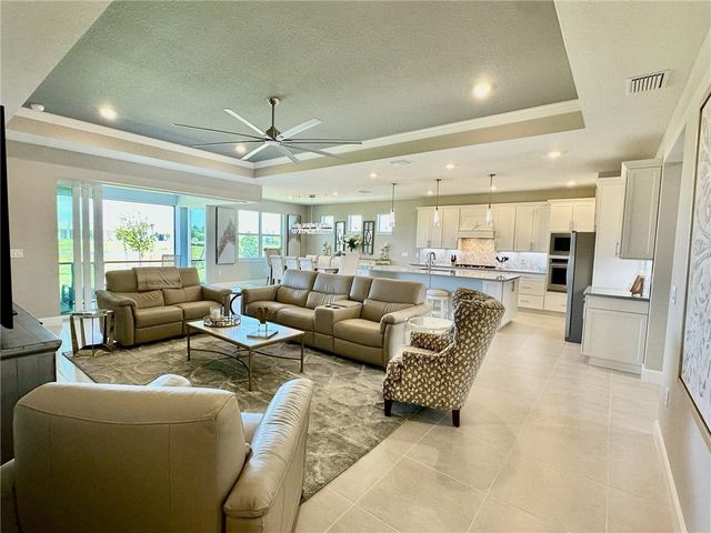 1288 Haven Circle, Vero Beach, FL 32960