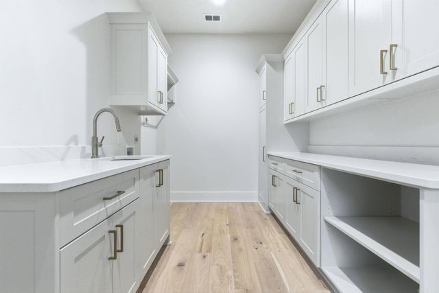 7048 Hannah Lane, Benton, AR 72019