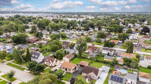 337 E Palmer Avenue, Northlake, IL 60164