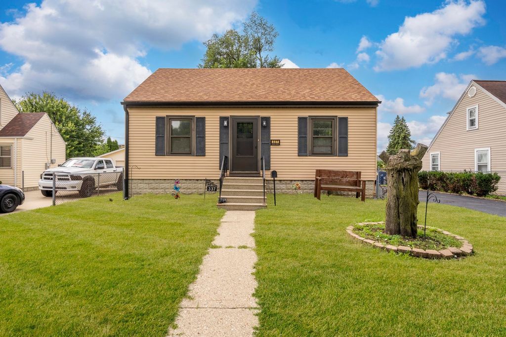 337 E Palmer Avenue, Northlake, IL 60164