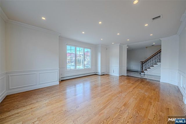 327B Lincoln Avenue, Fort Lee, NJ 07024