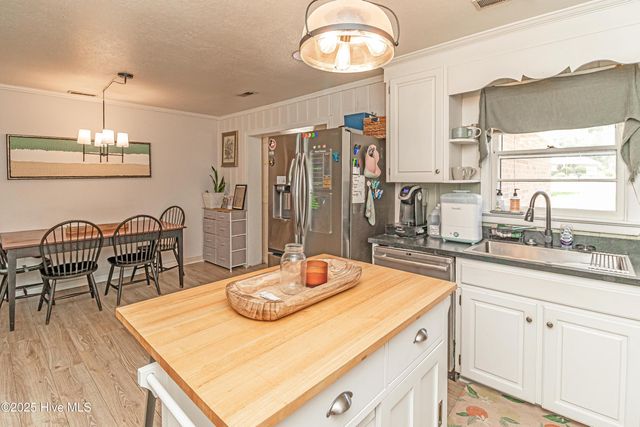 300 S Spence Avenue, Goldsboro, NC 27534