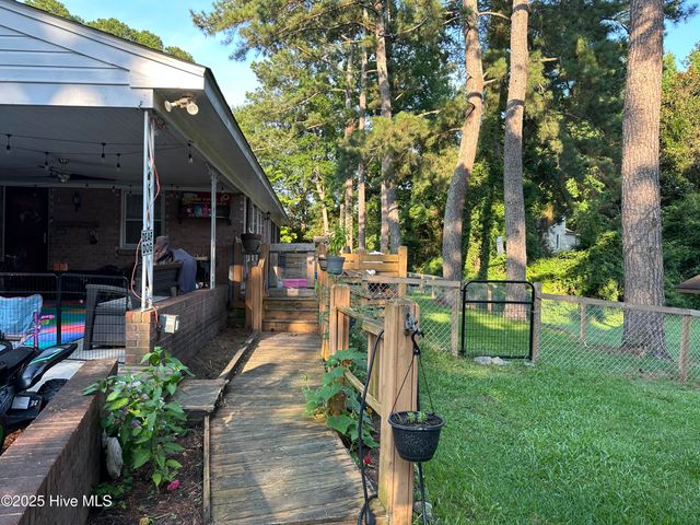 300 S Spence Avenue, Goldsboro, NC 27534