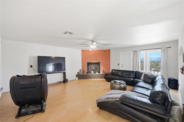 435 Los Feliz Street, Las Vegas, NV 89110