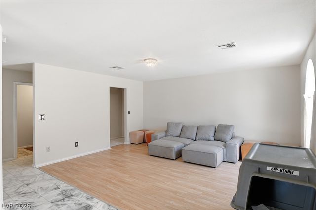 435 Los Feliz Street, Las Vegas, NV 89110