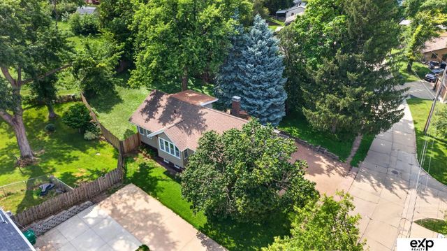 47 Country Club Road, Omaha, NE 68127