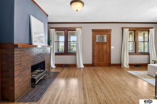 47 Country Club Road, Omaha, NE 68127