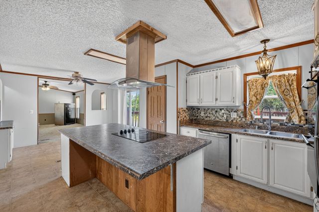 365 Dusty Trail, Mineral Wells, TX 76067