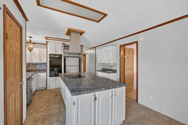 365 Dusty Trail, Mineral Wells, TX 76067