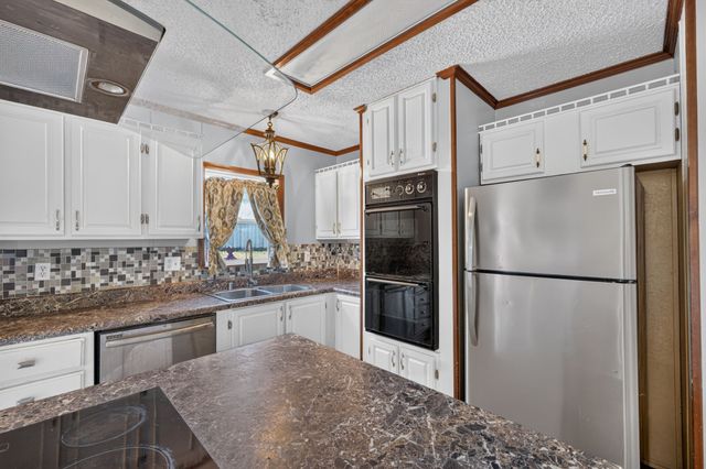 365 Dusty Trail, Mineral Wells, TX 76067