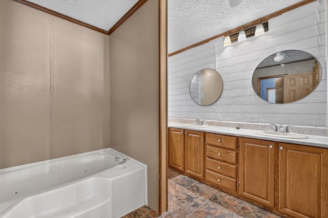 365 Dusty Trail, Mineral Wells, TX 76067
