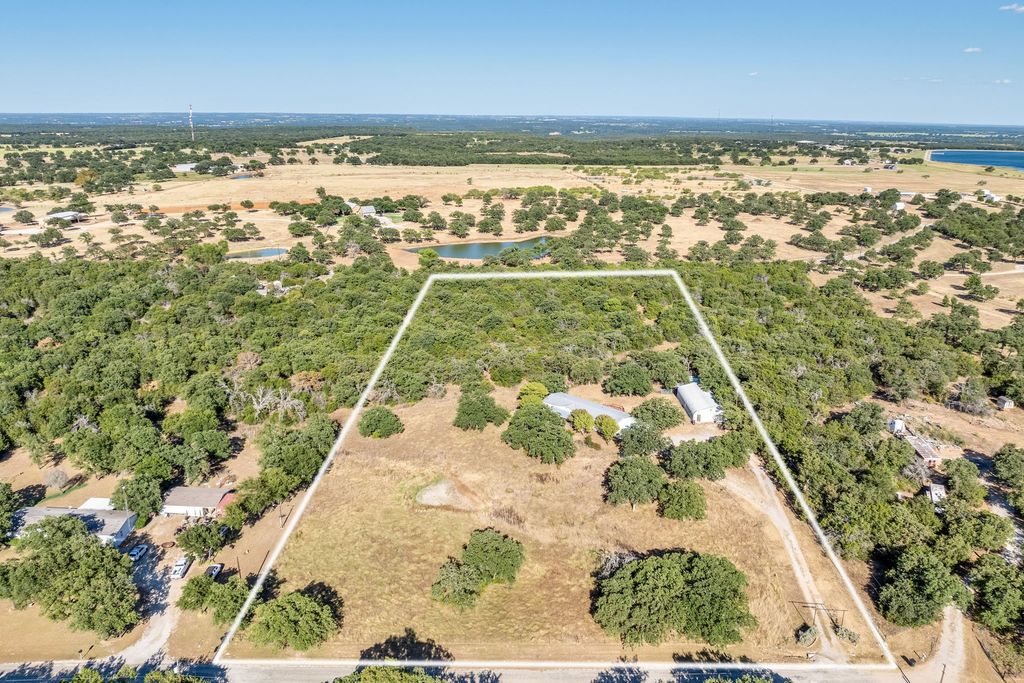 365 Dusty Trail, Mineral Wells, TX 76067