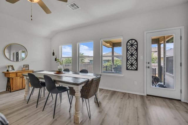 116 Gray Wolf DR, San Marcos, TX 78666