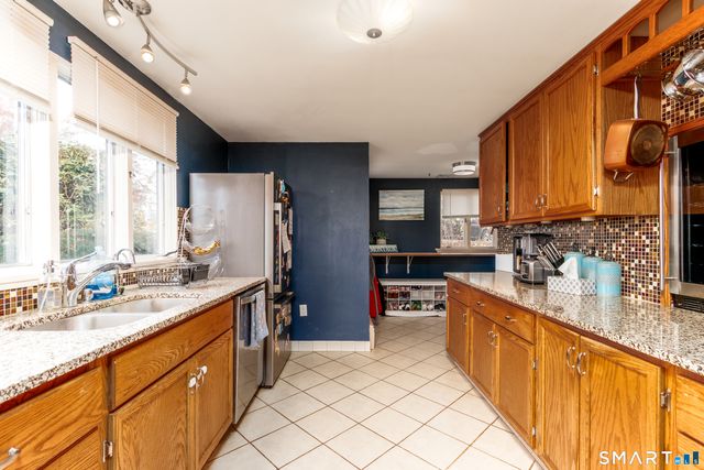 357 Long Hill Road, Wallingford, CT 06492