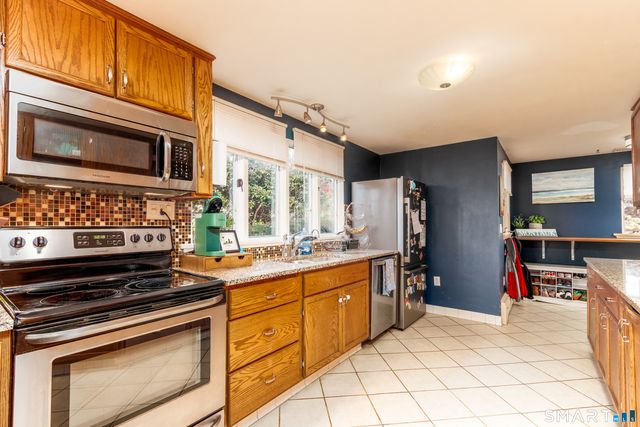 357 Long Hill Road, Wallingford, CT 06492