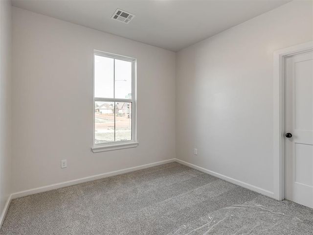 4900 Vine Cliff Road, Mustang, OK 73064