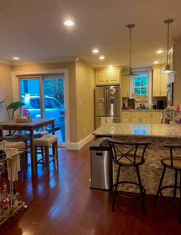 614 E Fifth, Boston, MA 02127