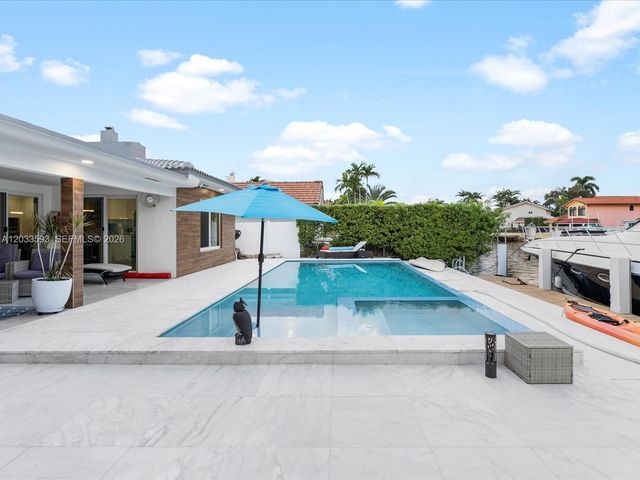 3325 NE 167th Street 3325, North Miami Beach, FL 33160