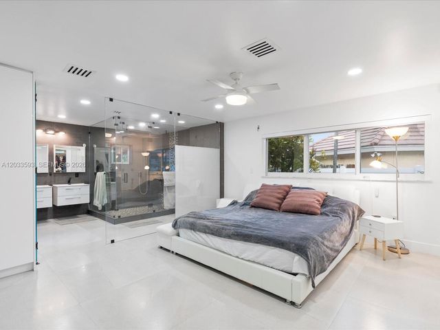 3325 NE 167th Street 3325, North Miami Beach, FL 33160