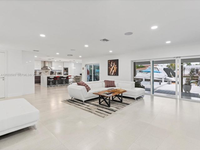 3325 NE 167th Street 3325, North Miami Beach, FL 33160