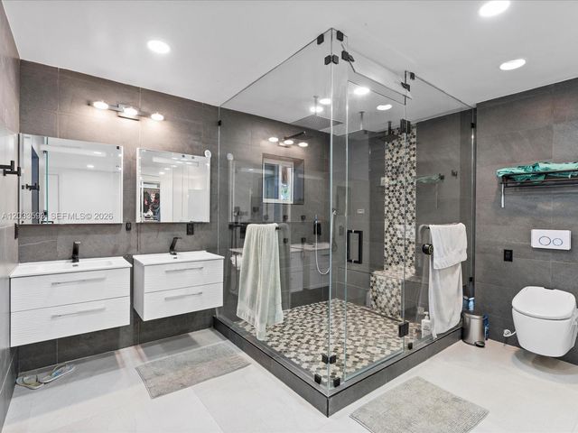3325 NE 167th Street 3325, North Miami Beach, FL 33160