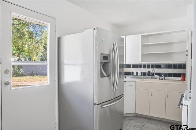 1835 Melba Dr, Tyler, TX 75701