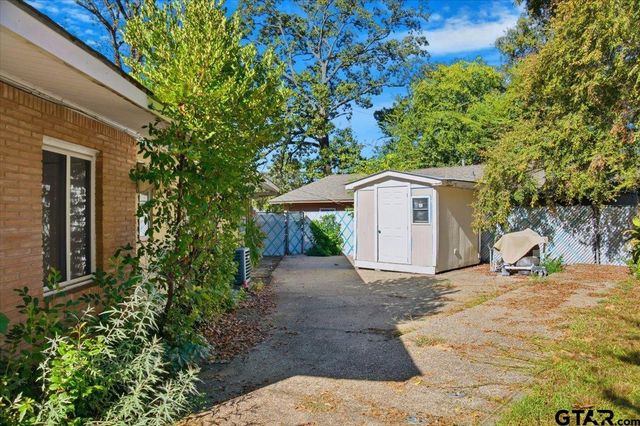 1835 Melba Dr, Tyler, TX 75701