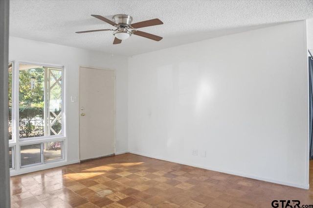 1835 Melba Dr, Tyler, TX 75701