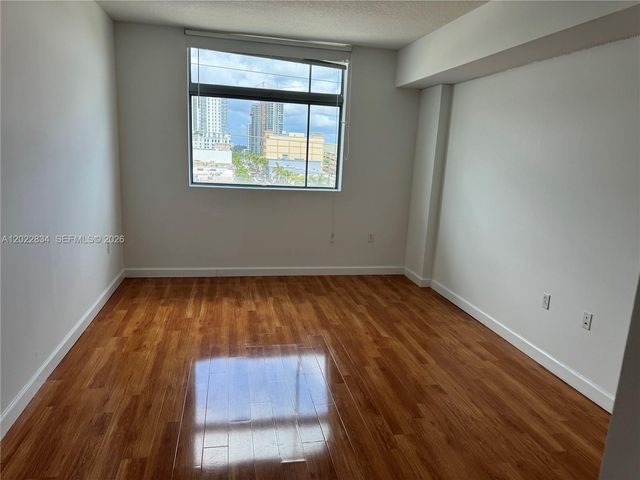 140 S Dixie Hwy 521, Hollywood, FL 33020