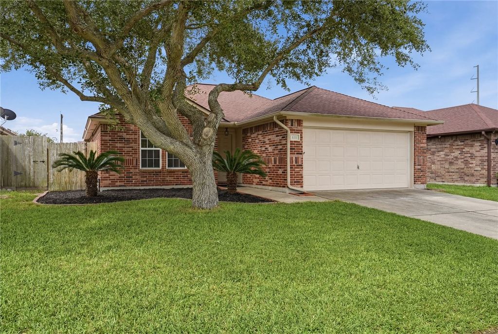 1511 Oak Landing, Aransas Pass, TX 78336 — exterior