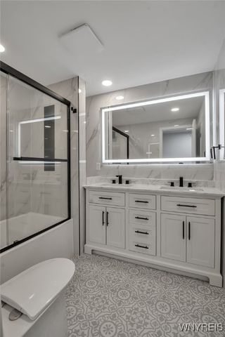 4300 Fairfield Drive, Clarence, NY 14221