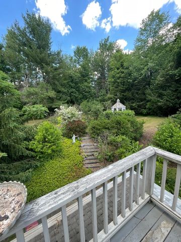 10 Crowningshield Drive, Paxton, MA 01612