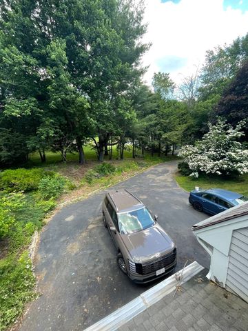 10 Crowningshield Drive, Paxton, MA 01612