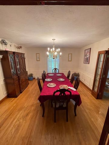 10 Crowningshield Drive, Paxton, MA 01612