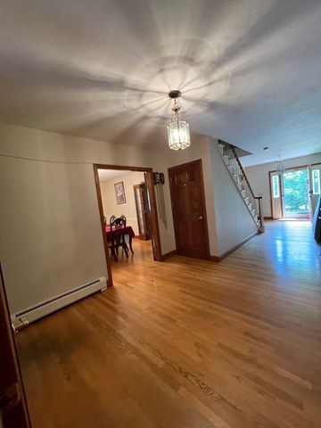 10 Crowningshield Drive, Paxton, MA 01612