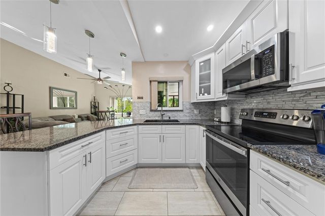 283 CHESTNUT AVENUE, Orange City, FL 32763