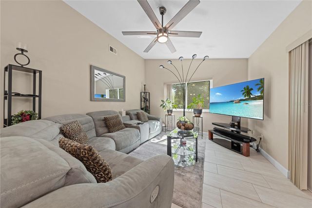 283 CHESTNUT AVENUE, Orange City, FL 32763