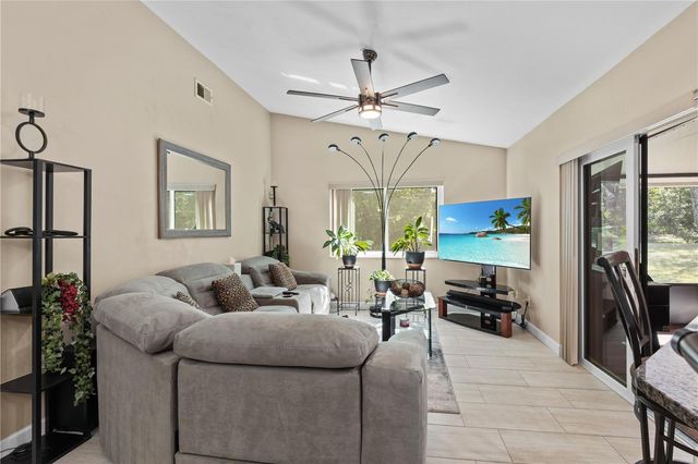 283 CHESTNUT AVENUE, Orange City, FL 32763
