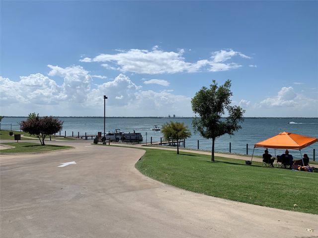 120 Darrell Drive, Heath, TX 75032