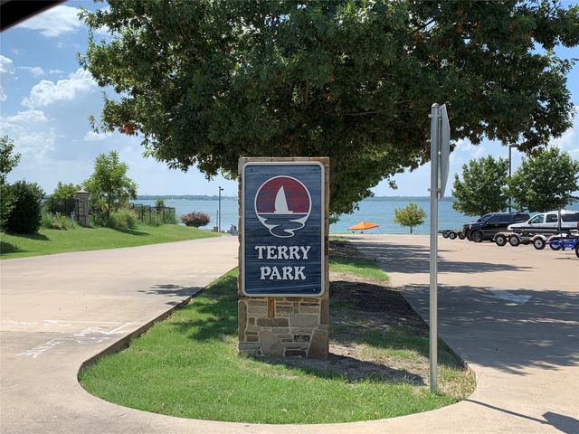 120 Darrell Drive, Heath, TX 75032