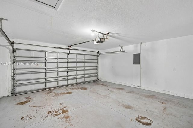 1020 NW 14th St, Cape Coral, FL 33993