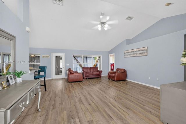 1020 NW 14th St, Cape Coral, FL 33993