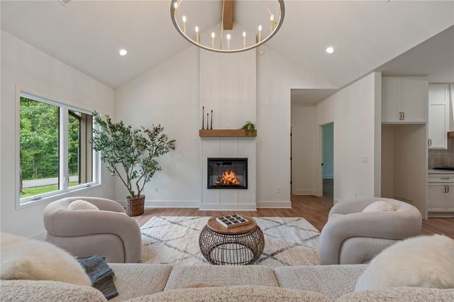 3 Aberdeen Drive, Bella Vista, AR 72715