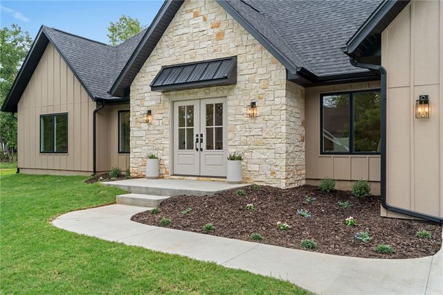 3 Aberdeen Drive, Bella Vista, AR 72715