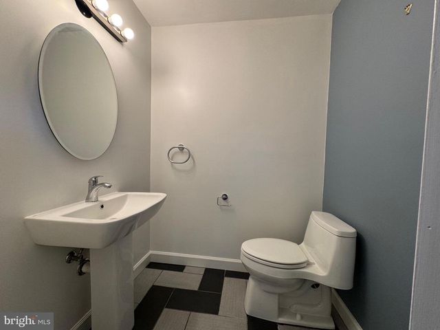 1717 FALLSWAY DR, Crofton, MD 21114